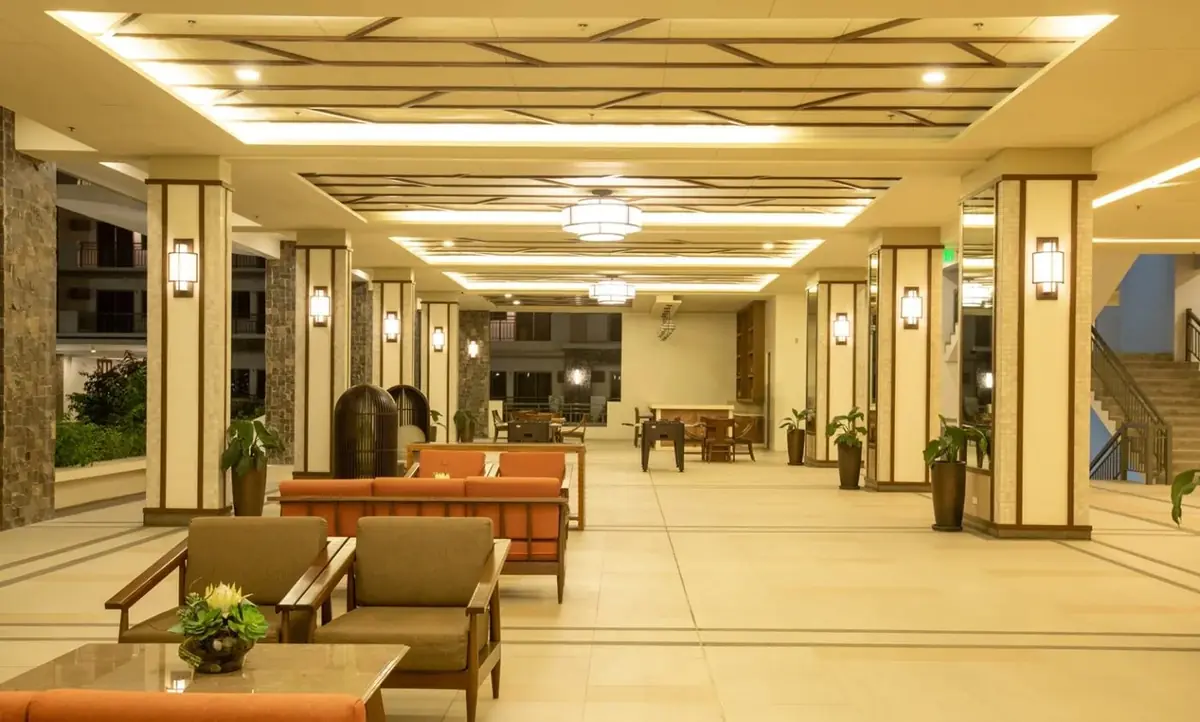 Maple Place open lounge seating area, DMCI Homes condo amenity in Acacia Estates, Taguig City, actual photo